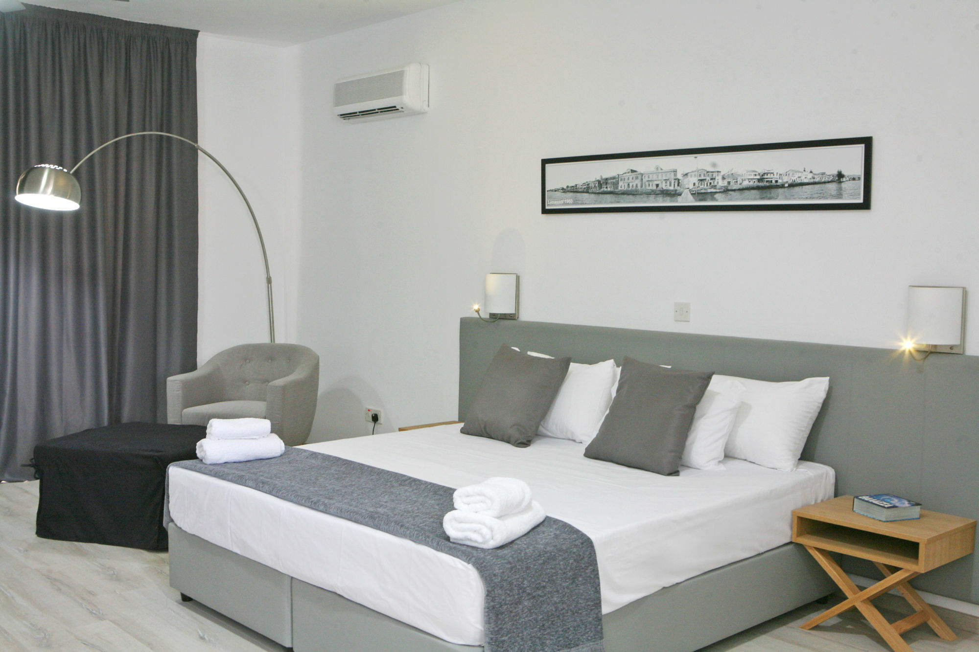 Corina Suites And Apartments Limasol Buitenkant foto